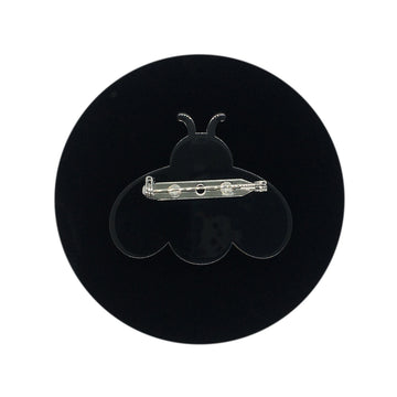 Broche abeille volante en résine