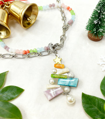 Topsy-Turvy Tree Pearl Necklace